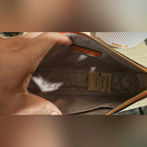 Michael Kors Orange Clutch w/Card Case - Picture 5 of 11
